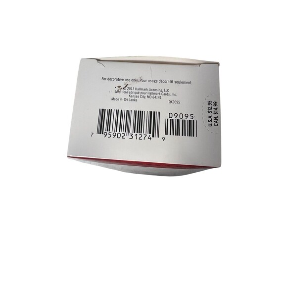 2013 Hallmark Frosty Friends 34th Series Eskimo & Seal Build Snowman EUC - Picture 9 of 15